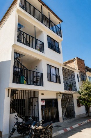 Casa de 4 Pisos Independientes en Venta en La Primavera, Cali
