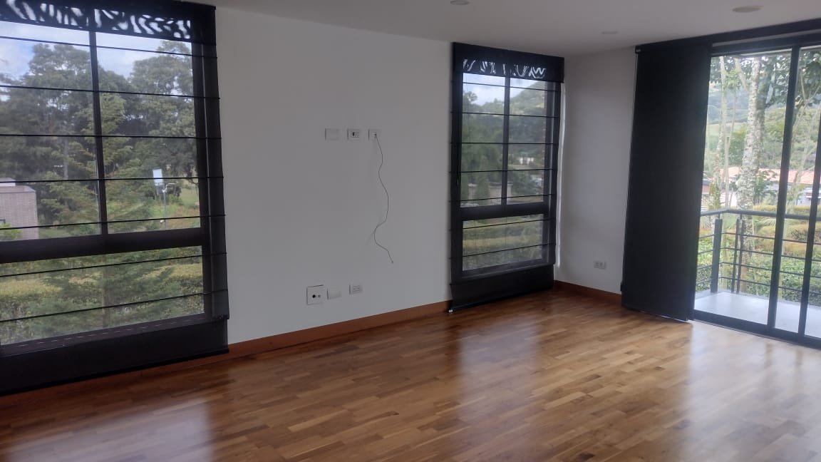 Casa finca de lujo en vía San Antonio de Pereira hacia La Ceja