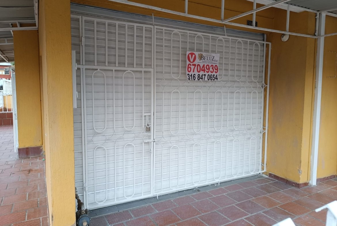 Venta de casa esquinera en Urbanización Castilla Real Uno, Girón