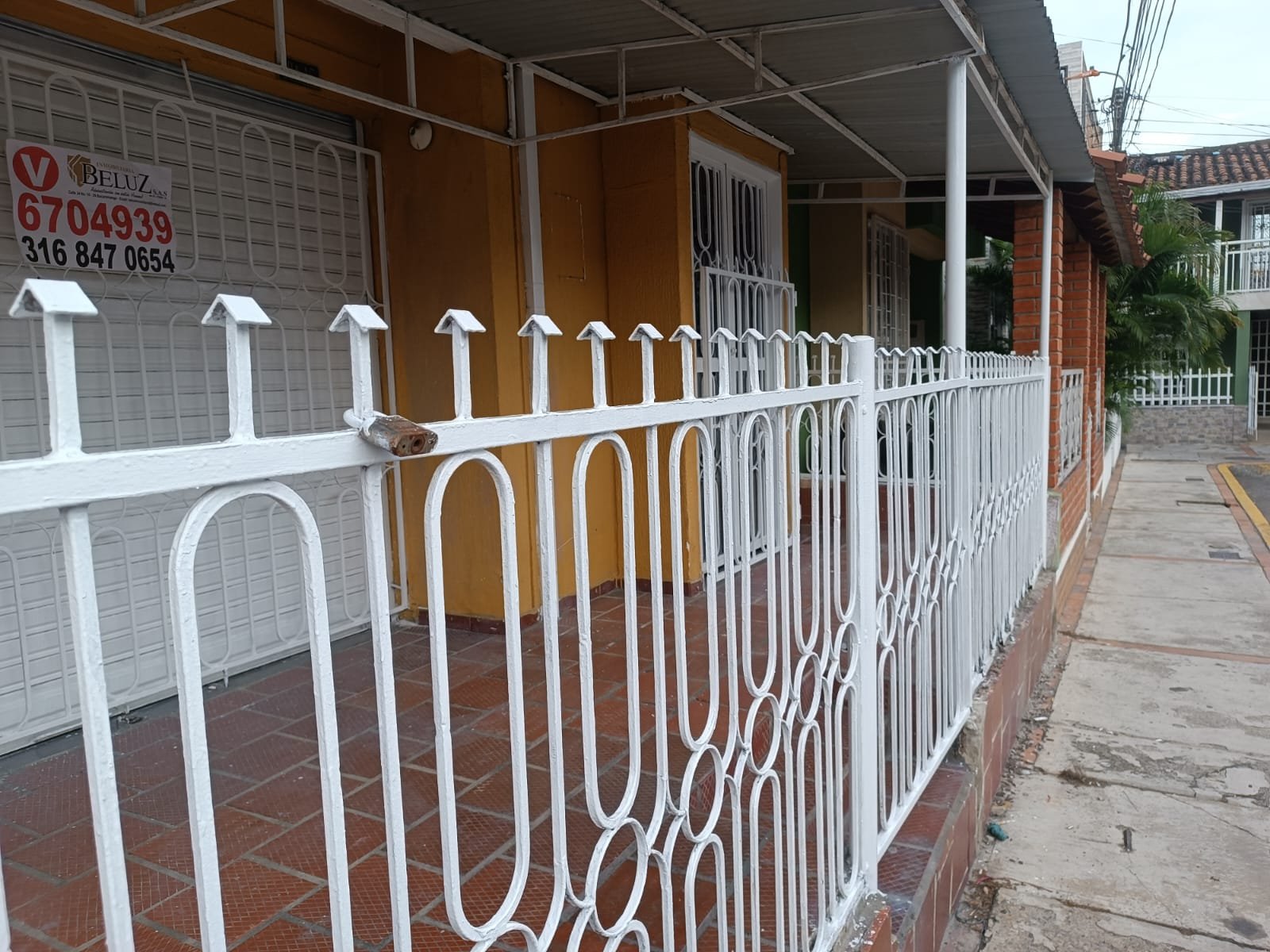 Venta de casa esquinera en Urbanización Castilla Real Uno, Girón