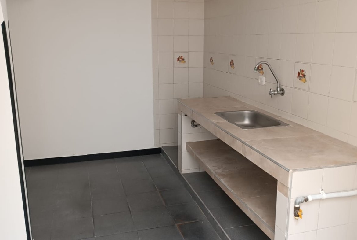 Venta de casa esquinera en Urbanización Castilla Real Uno, Girón