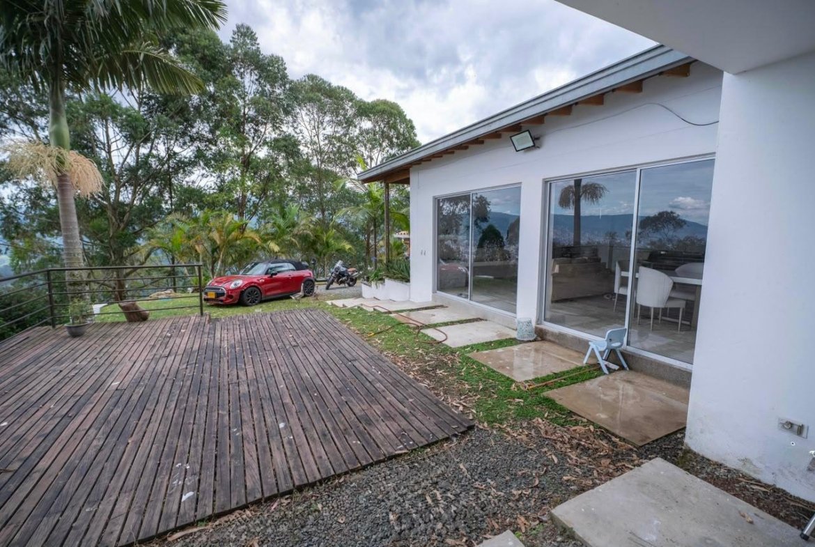 Casa campestre de lujo en venta en La Estrella, Antioquia