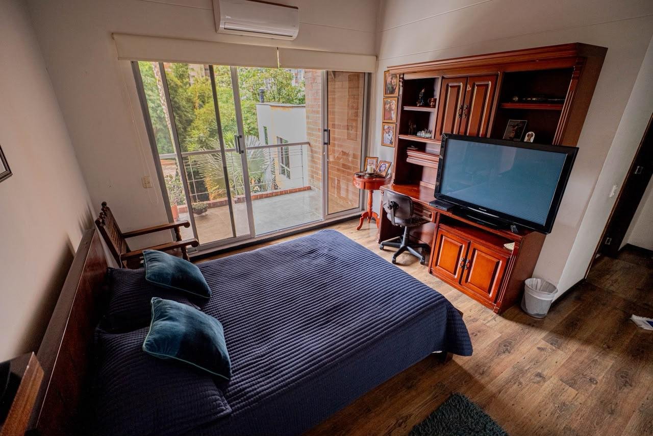 CASA EN VENTA EN COLINAS DE SAN REMO SABANETA