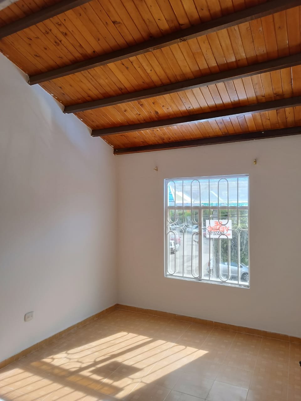 Venta de casa esquinera en Urbanización Castilla Real Uno, Girón