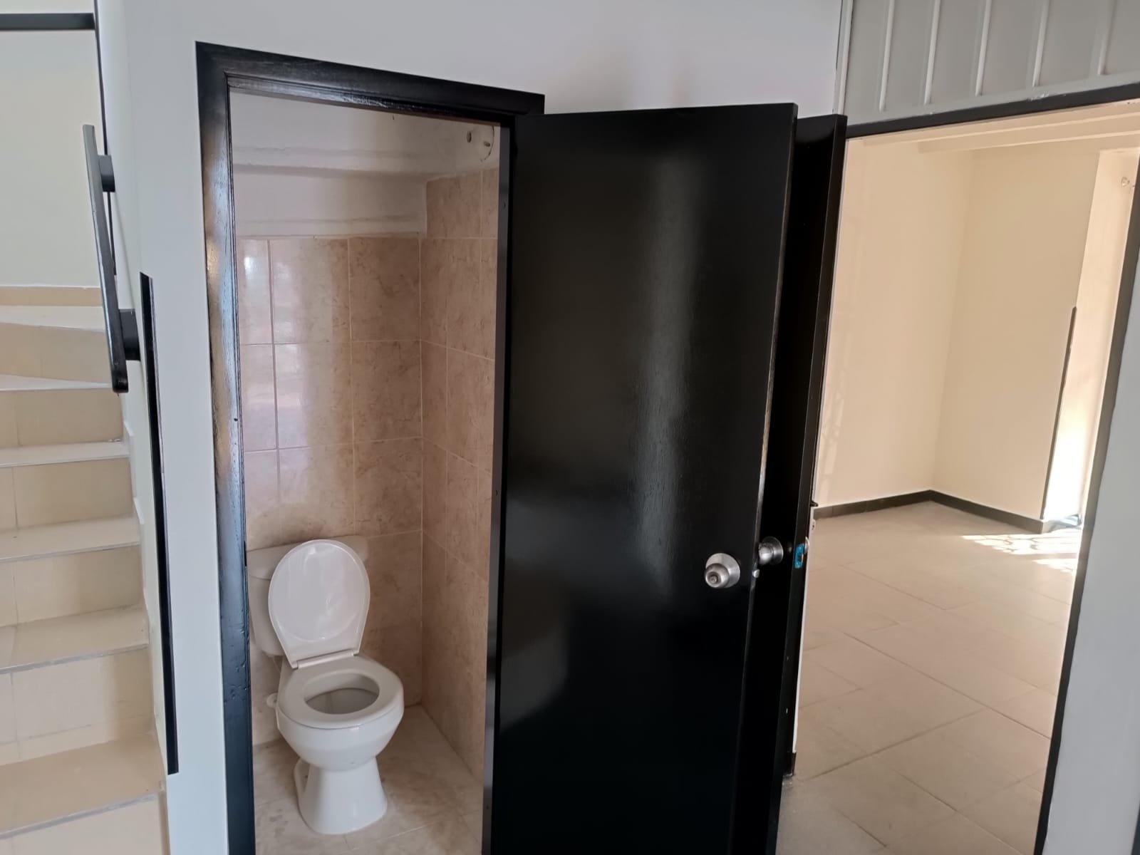 Venta de casa esquinera en Urbanización Castilla Real Uno, Girón