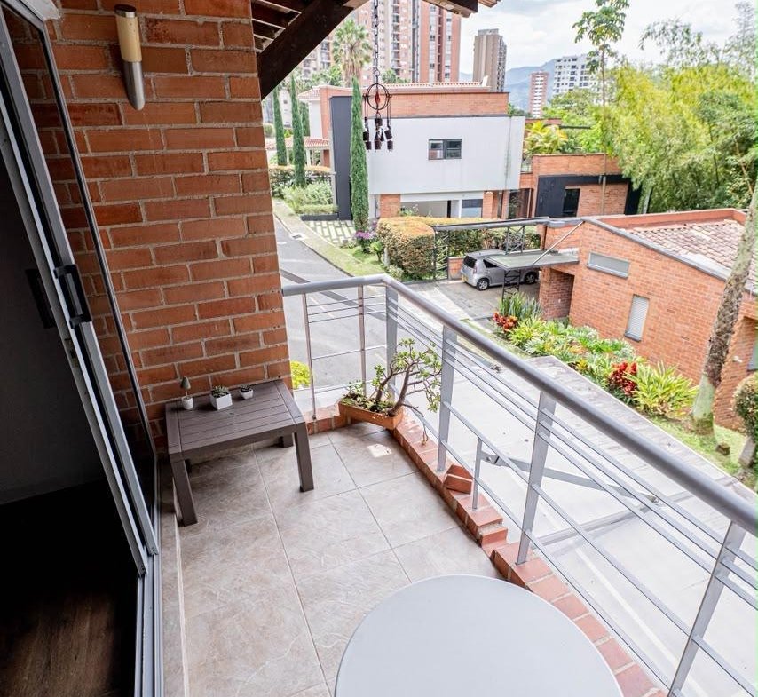 CASA EN VENTA EN COLINAS DE SAN REMO SABANETA