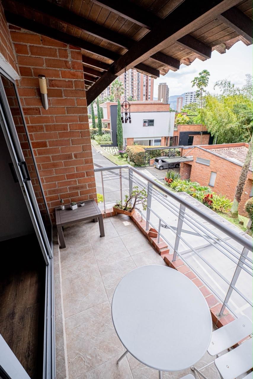 CASA EN VENTA EN COLINAS DE SAN REMO SABANETA