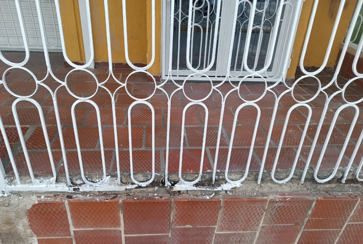 Venta de casa esquinera en Urbanización Castilla Real Uno, Girón
