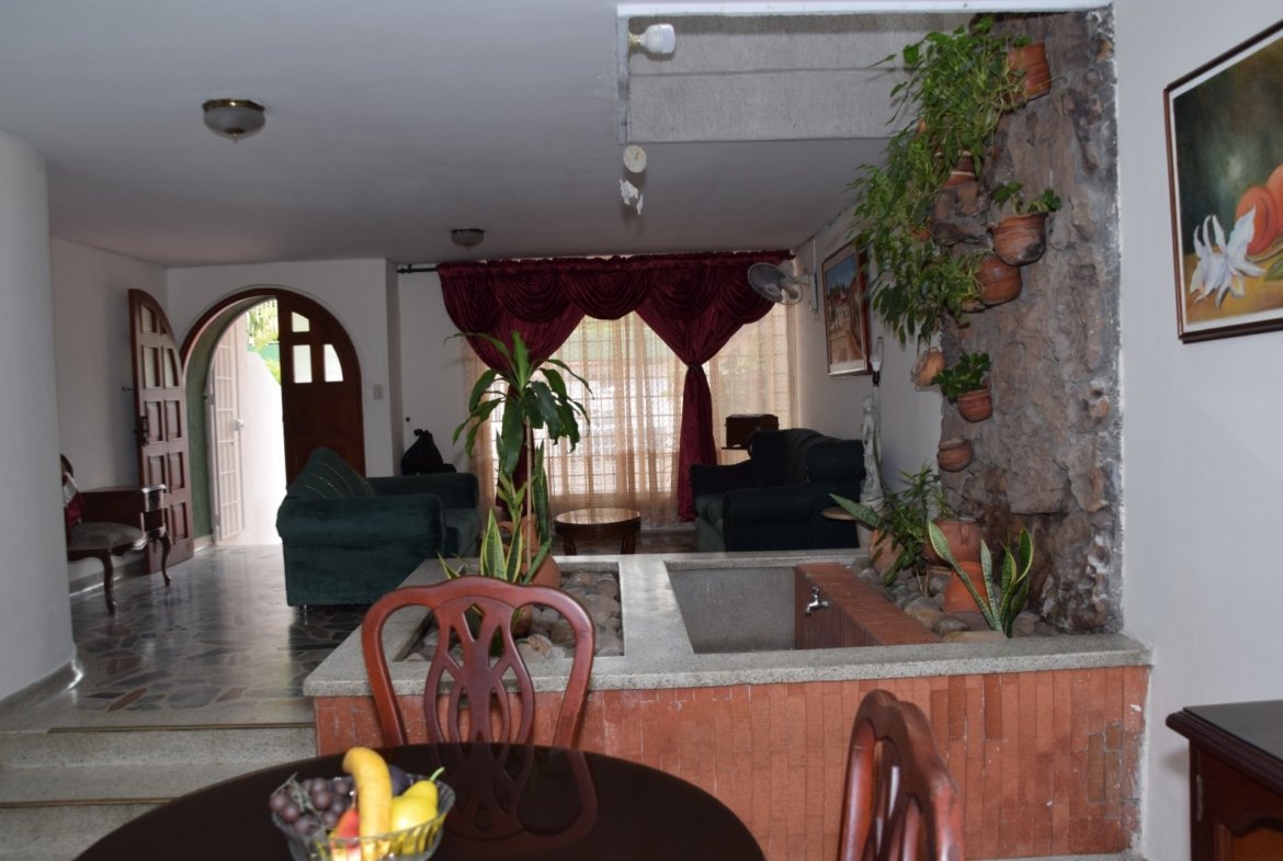 Arriendo Casa en Quinta Oriental Cúcuta 3 Habitaciones, 3 Baños y Garaje