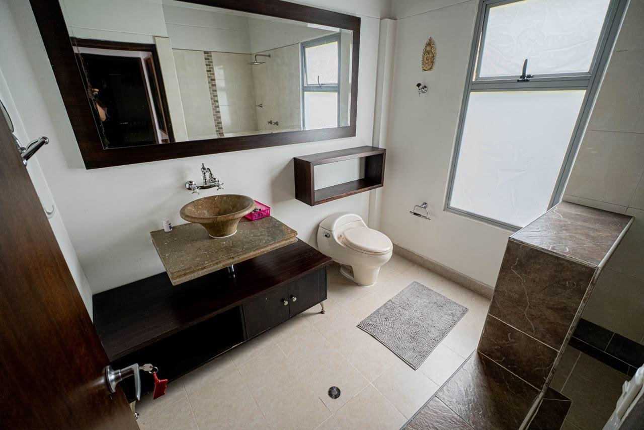 CASA EN VENTA EN COLINAS DE SAN REMO SABANETA