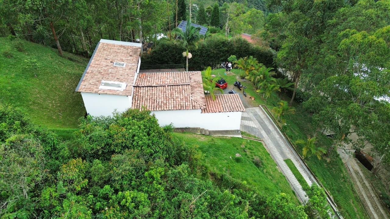 214465-271286-1557221869380887 Casa campestre de lujo en venta en La Estrella, Antioquia