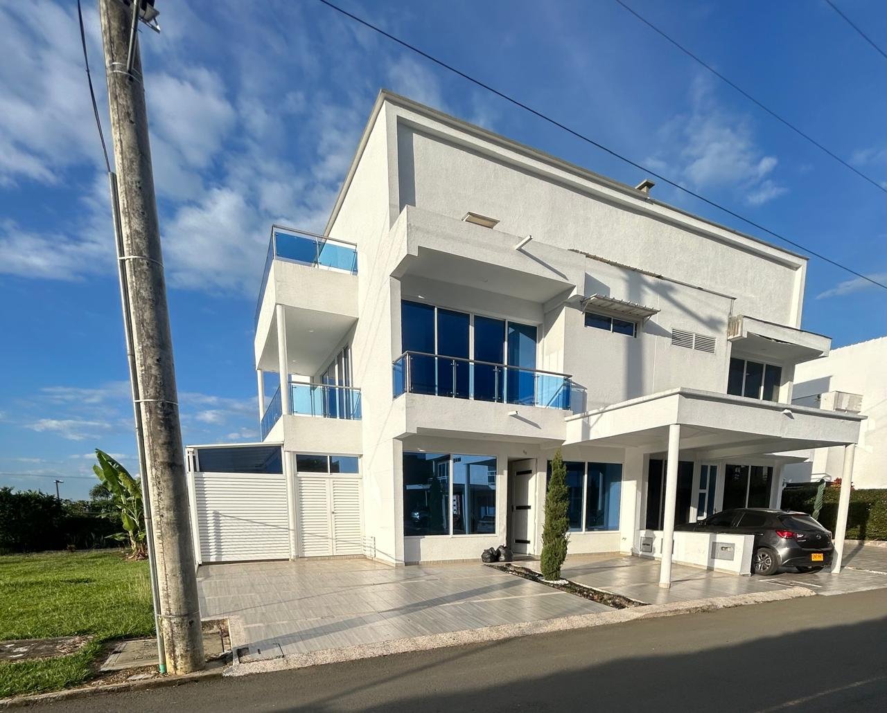 214465-271286-1562701368718642 Casa en venta en Las Mercedes, Jamundí