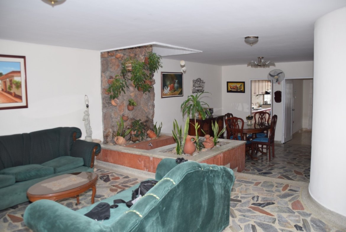 Arriendo Casa en Quinta Oriental Cúcuta 3 Habitaciones, 3 Baños y Garaje
