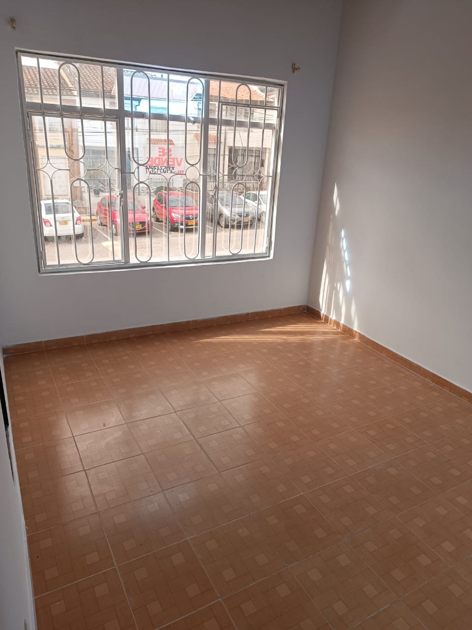 Venta de casa esquinera en Urbanización Castilla Real Uno, Girón