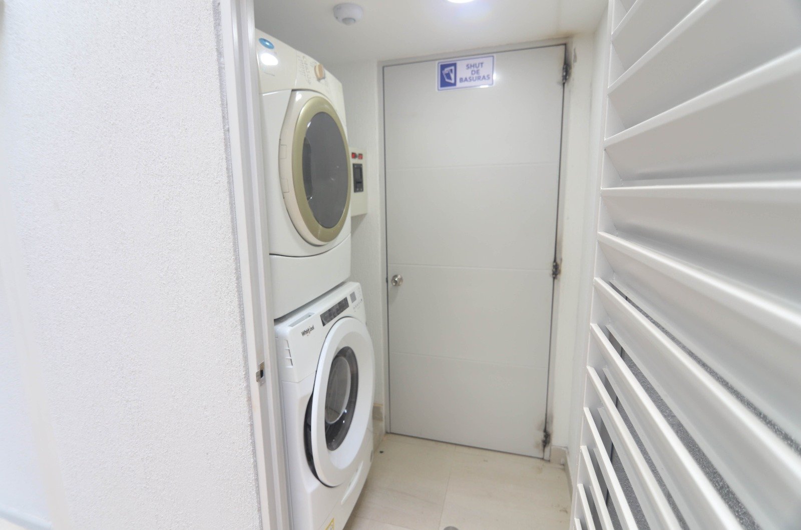214465-271286-1595407738971341 Apartaestudio en Arriendo en El Limonar, Cali