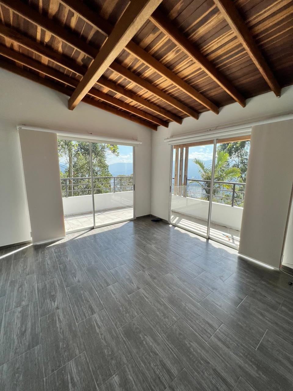 214465-271286-1703924440826290 Casa campestre de lujo en venta en La Estrella, Antioquia