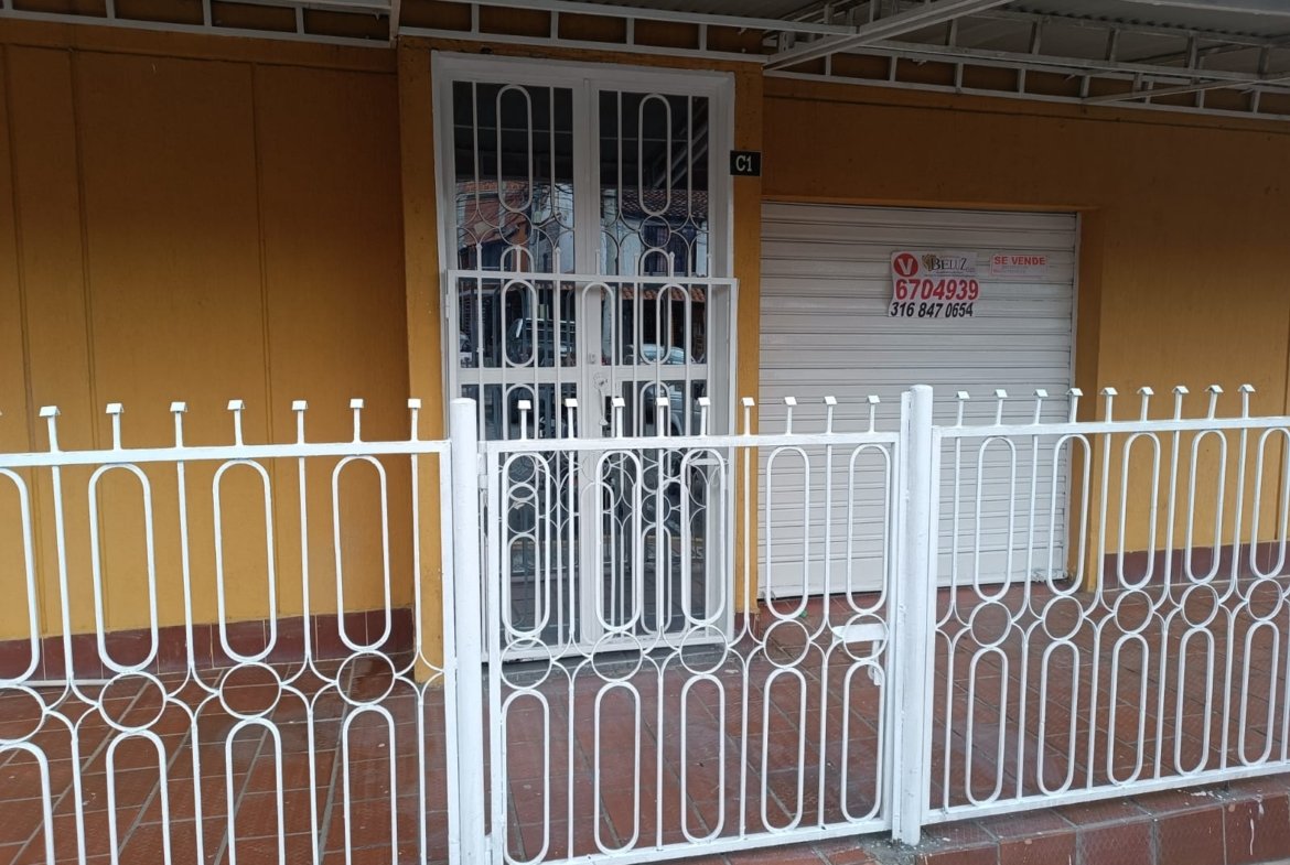 Venta de casa esquinera en Urbanización Castilla Real Uno, Girón