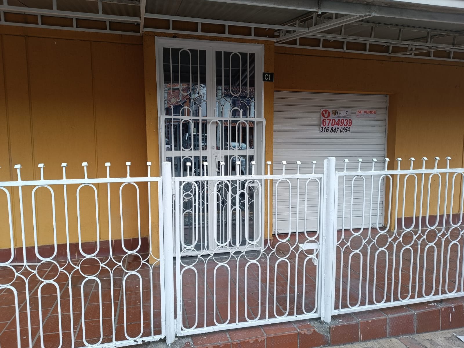 Venta de casa esquinera en Urbanización Castilla Real Uno, Girón
