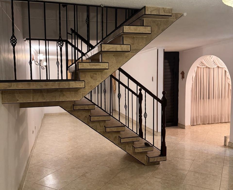 Casa en Arriendo en Los Álamos, Cali