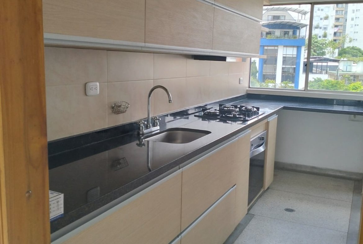 Apartamento en Venta en Los Álamos, Pereira – 87 m² con Parqueadero