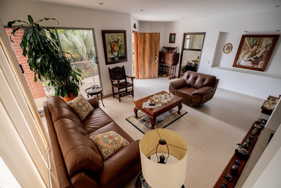 CASA EN VENTA EN COLINAS DE SAN REMO SABANETA