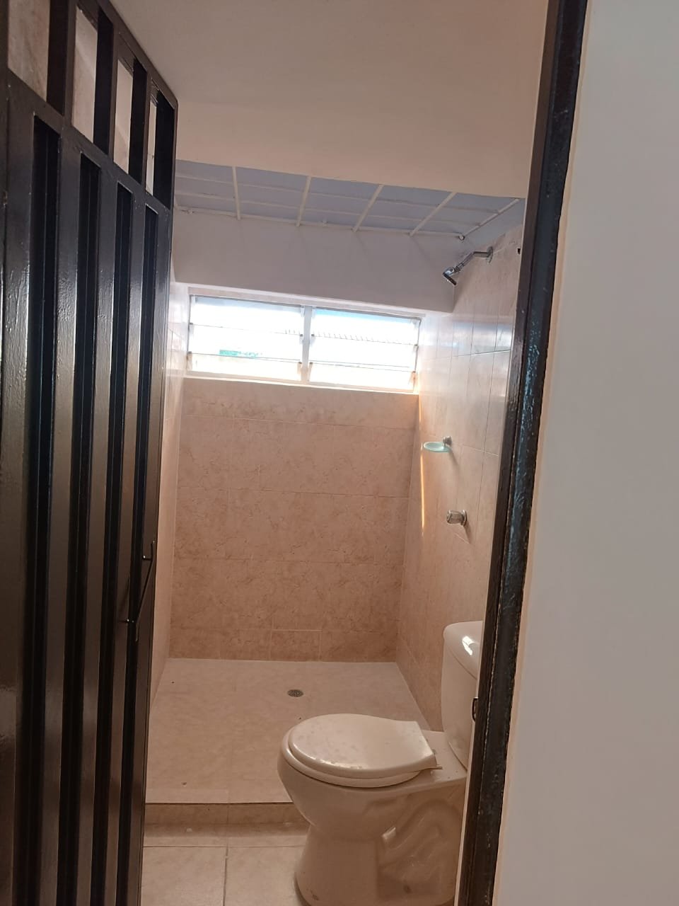 Venta de casa esquinera en Urbanización Castilla Real Uno, Girón