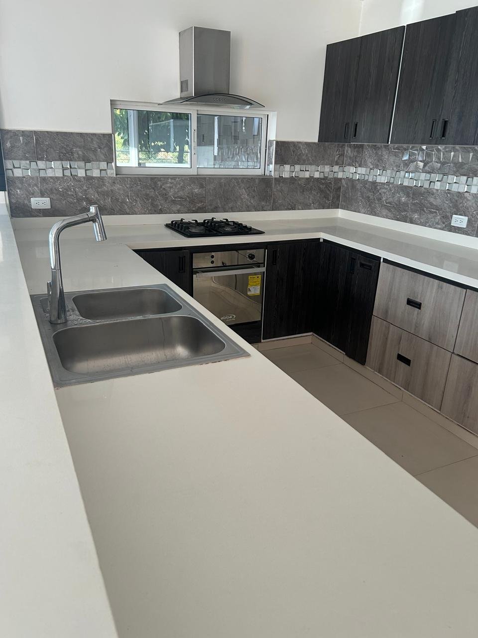 214465-271286-2541431472989670 Casa en venta en Las Mercedes, Jamundí