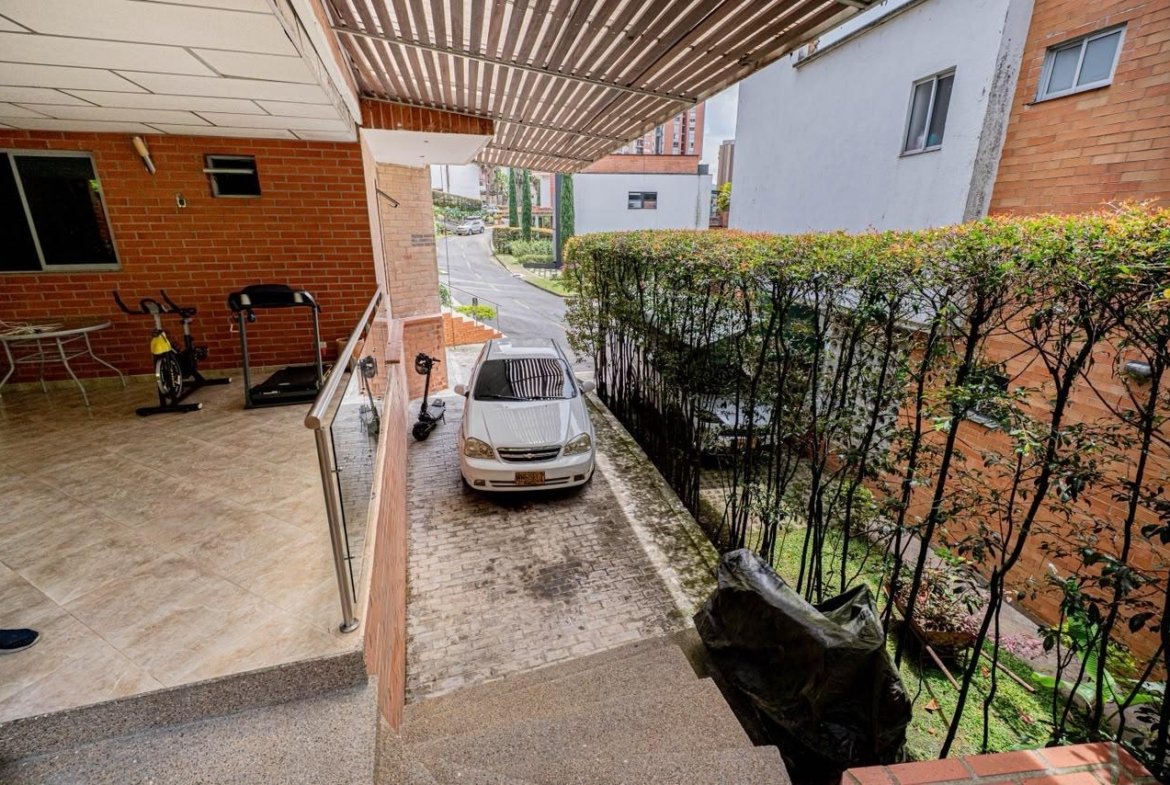 Casa campestre de lujo en venta en La Estrella, Antioquia