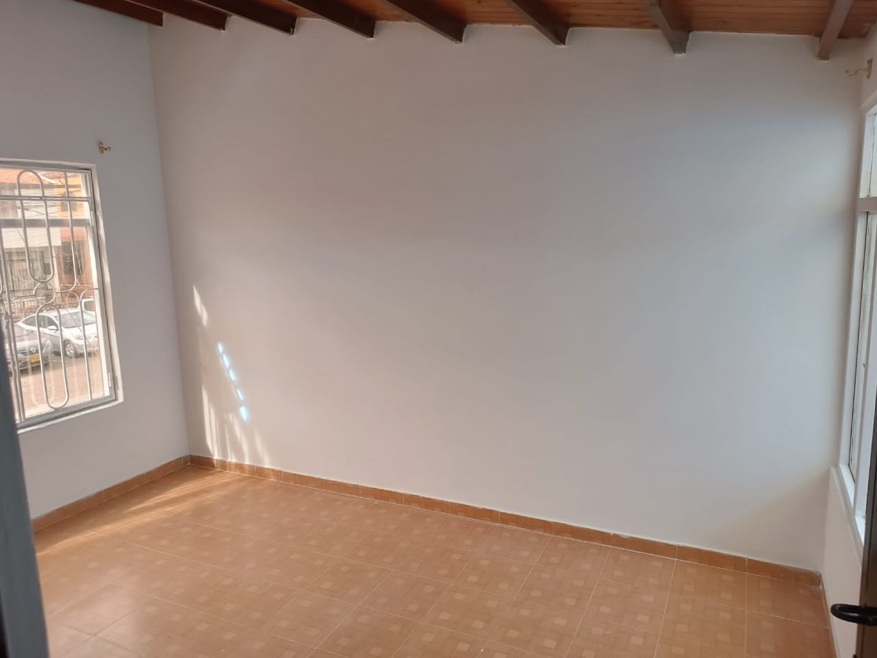 Venta de casa esquinera en Urbanización Castilla Real Uno, Girón