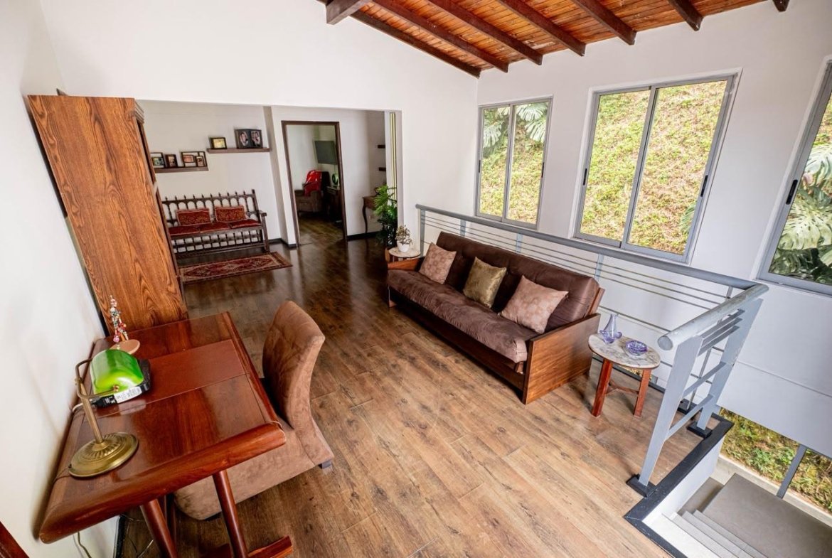 CASA EN VENTA EN COLINAS DE SAN REMO SABANETA