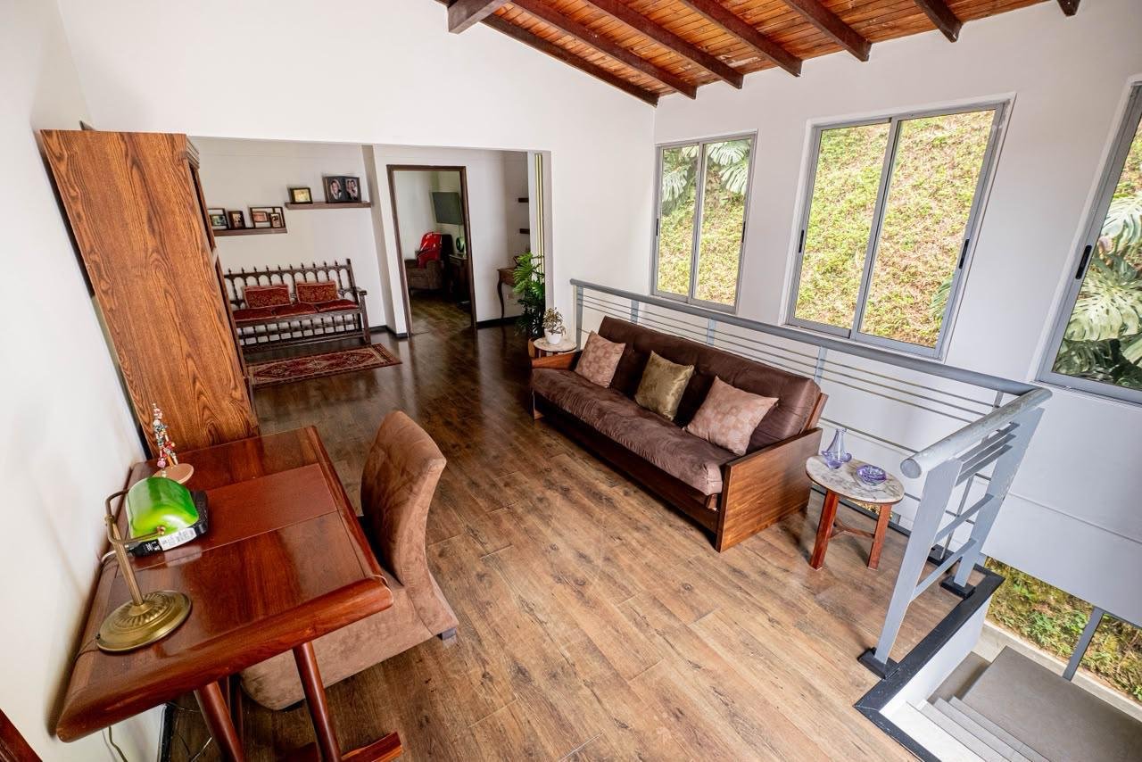 CASA EN VENTA EN COLINAS DE SAN REMO SABANETA