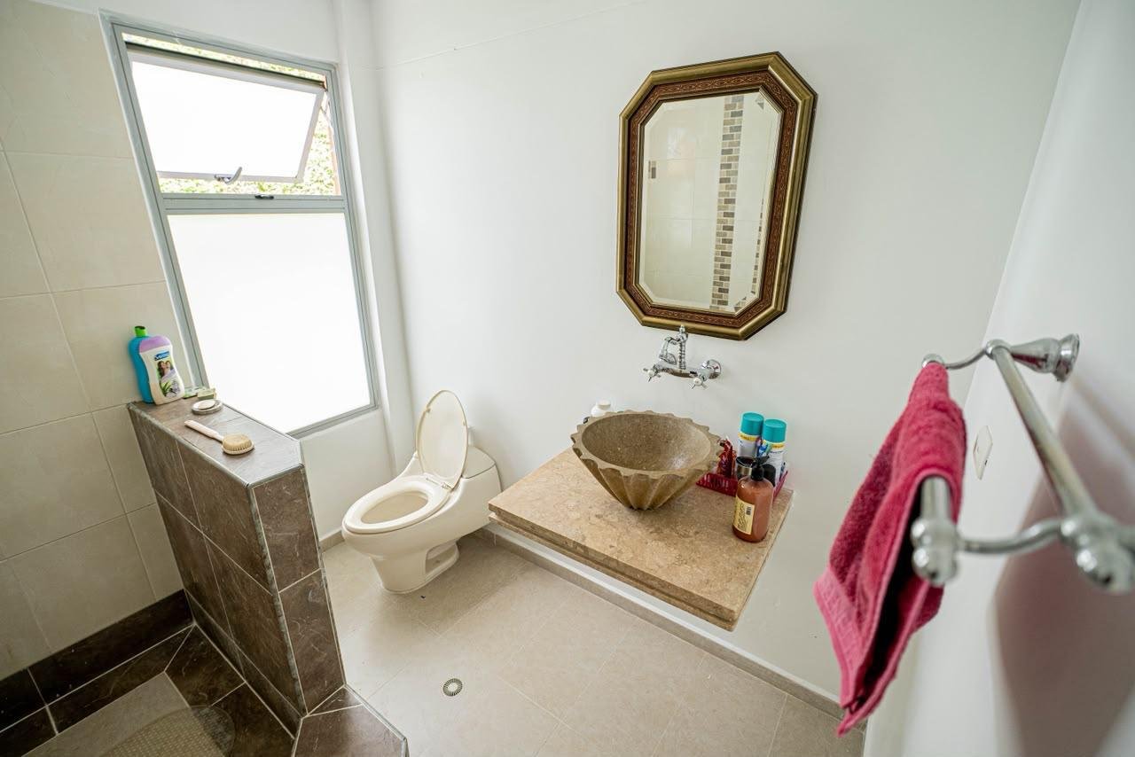 CASA EN VENTA EN COLINAS DE SAN REMO SABANETA