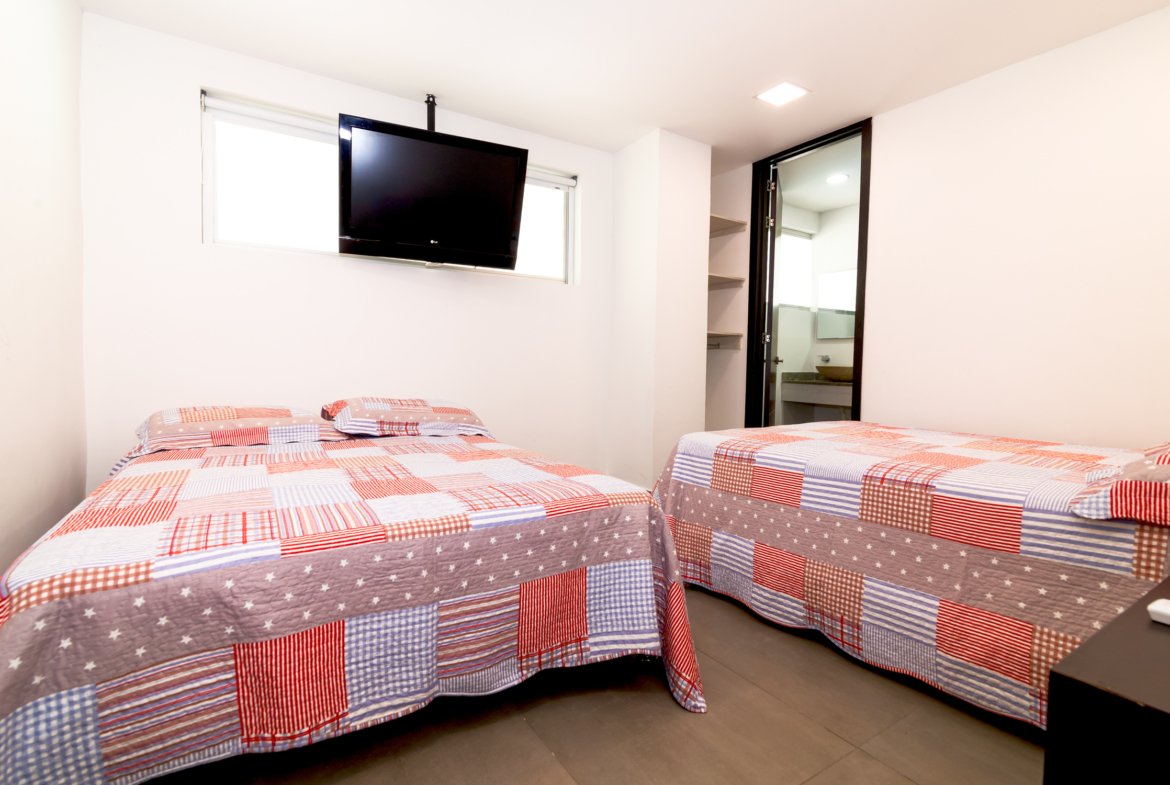 Finca en Venta en Melgar de 15.000 m² con Piscina, 4 Cabañas y Excelente Potencial Turístico
