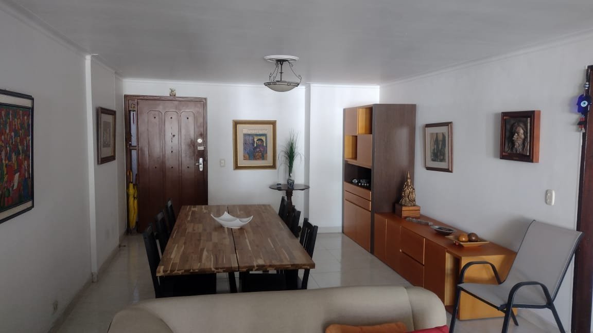 Apartamento en venta en Conquistadores, Medellín – 155 m² reformado con balcón