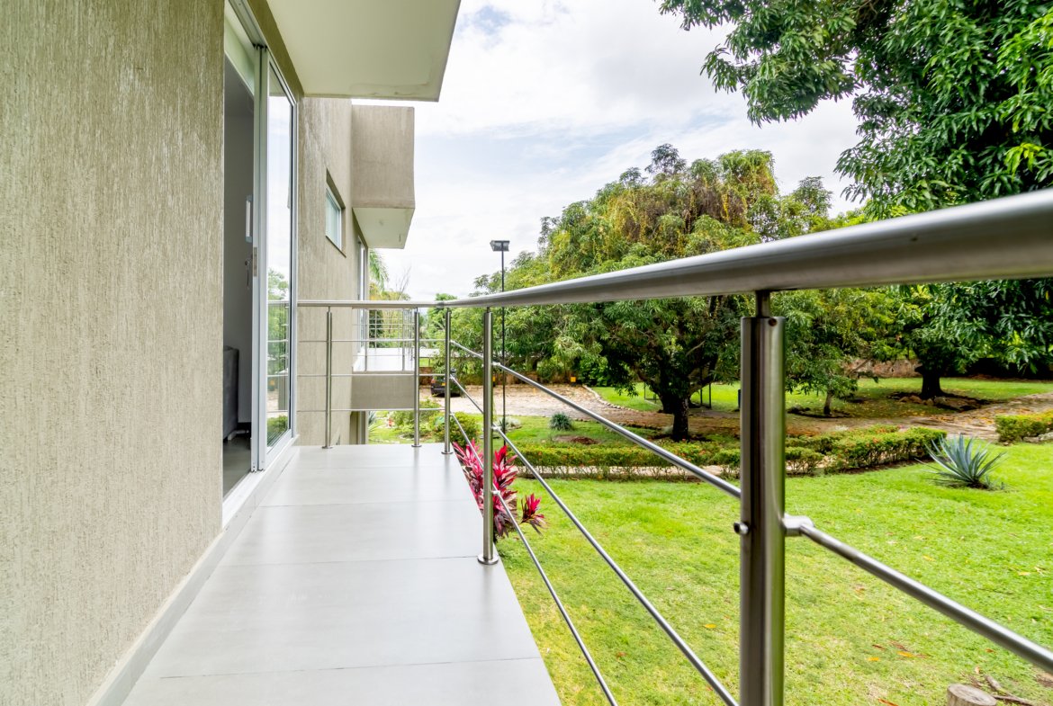 Finca en Venta en Melgar de 15.000 m² con Piscina, 4 Cabañas y Excelente Potencial Turístico