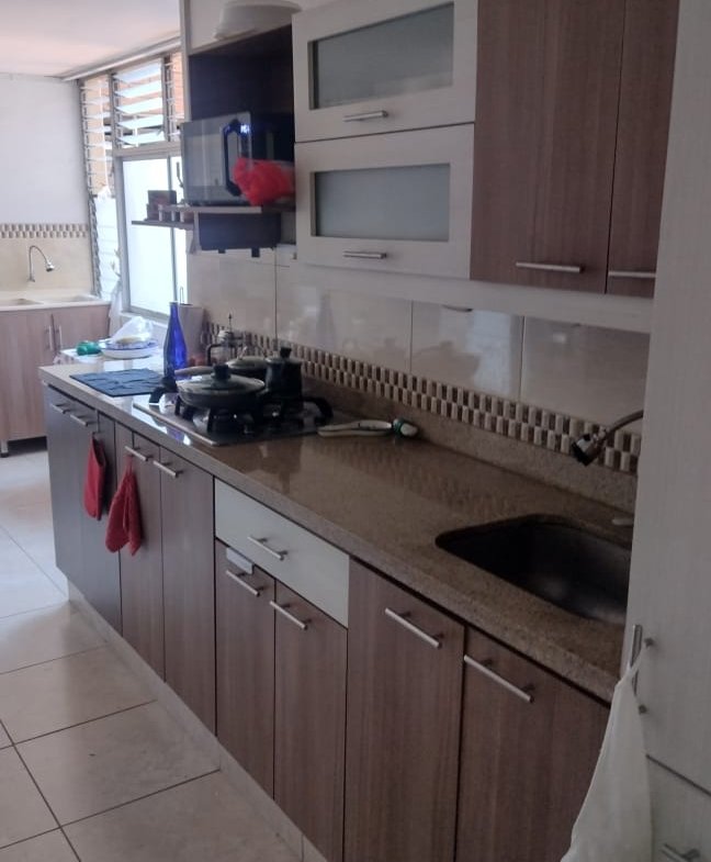Apartamento en venta en Conquistadores, Medellín – 155 m² reformado con balcón