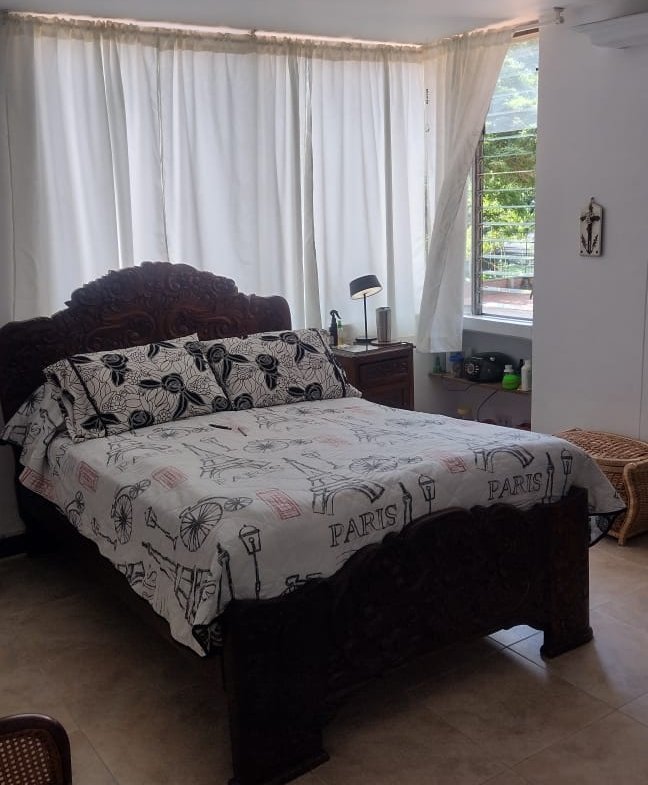 Apartamento en venta en Conquistadores, Medellín – 155 m² reformado con balcón