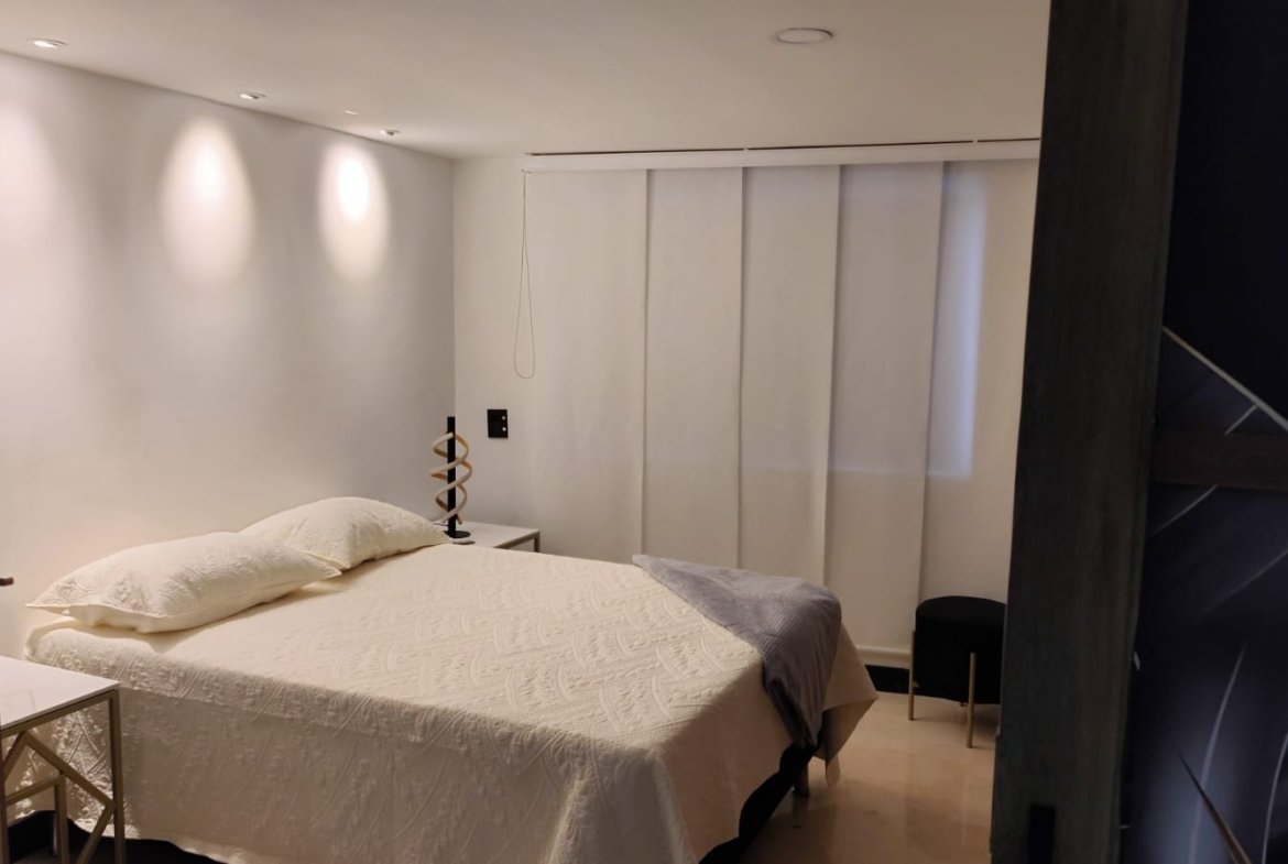 Apartamento amoblado en arriendo en Sabaneta 127 m² recién remodelado