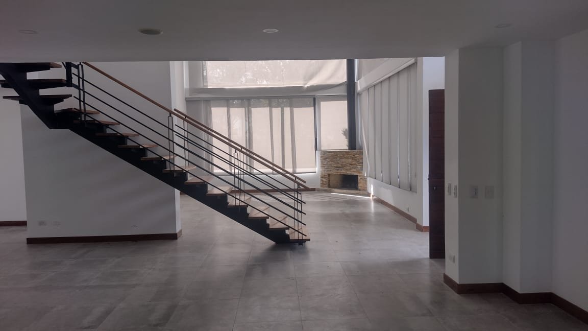 Casa finca de lujo en vía San Antonio de Pereira hacia La Ceja