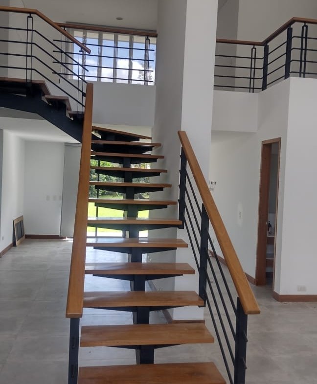 Casa finca de lujo en vía San Antonio de Pereira hacia La Ceja