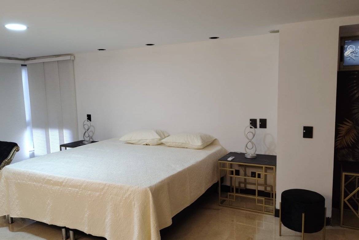Apartamento amoblado en arriendo en Sabaneta 127 m² recién remodelado