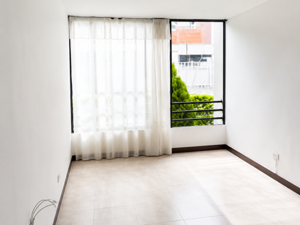 Apartamento en venta en el sur de Cali, central barrio Las Granjas
