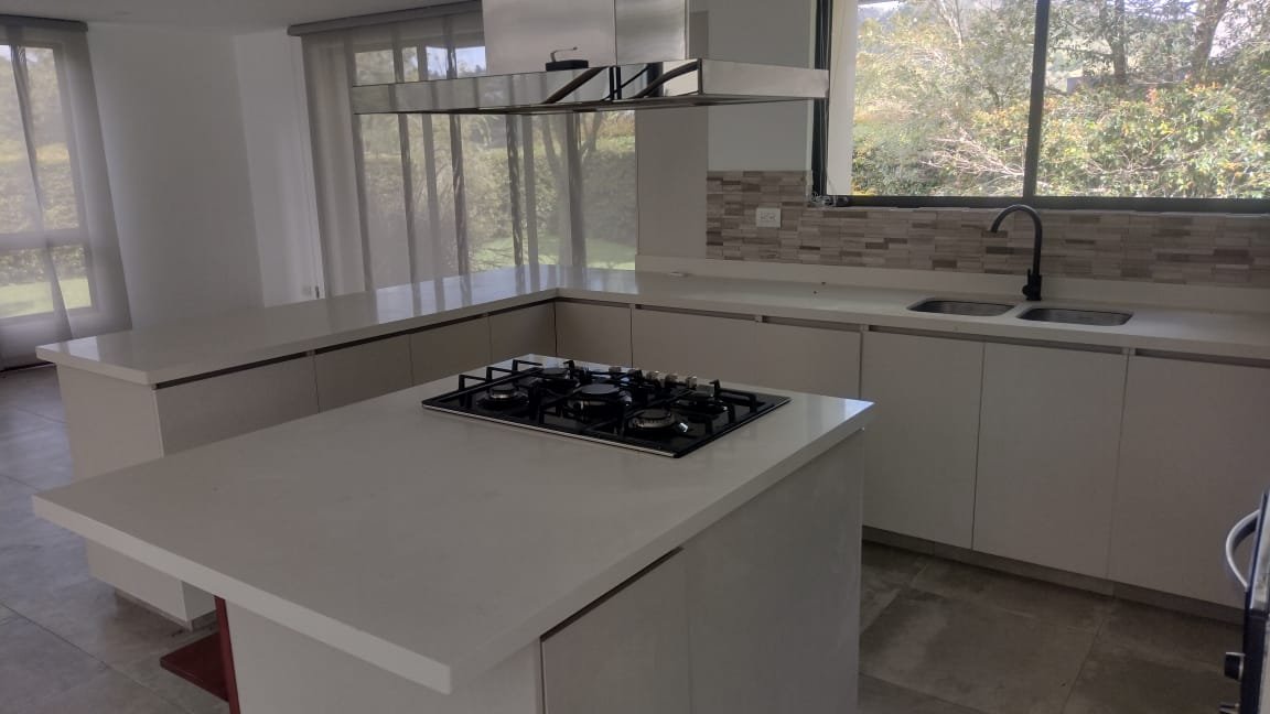 Casa finca de lujo en vía San Antonio de Pereira hacia La Ceja