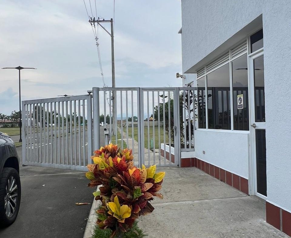 LOTE EN CONDOMINIO EL CANEY