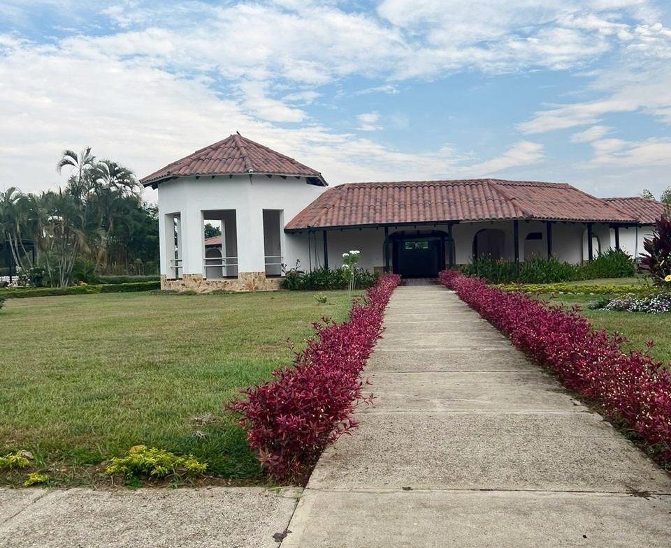 LOTE EN CONDOMINIO EL CANEY