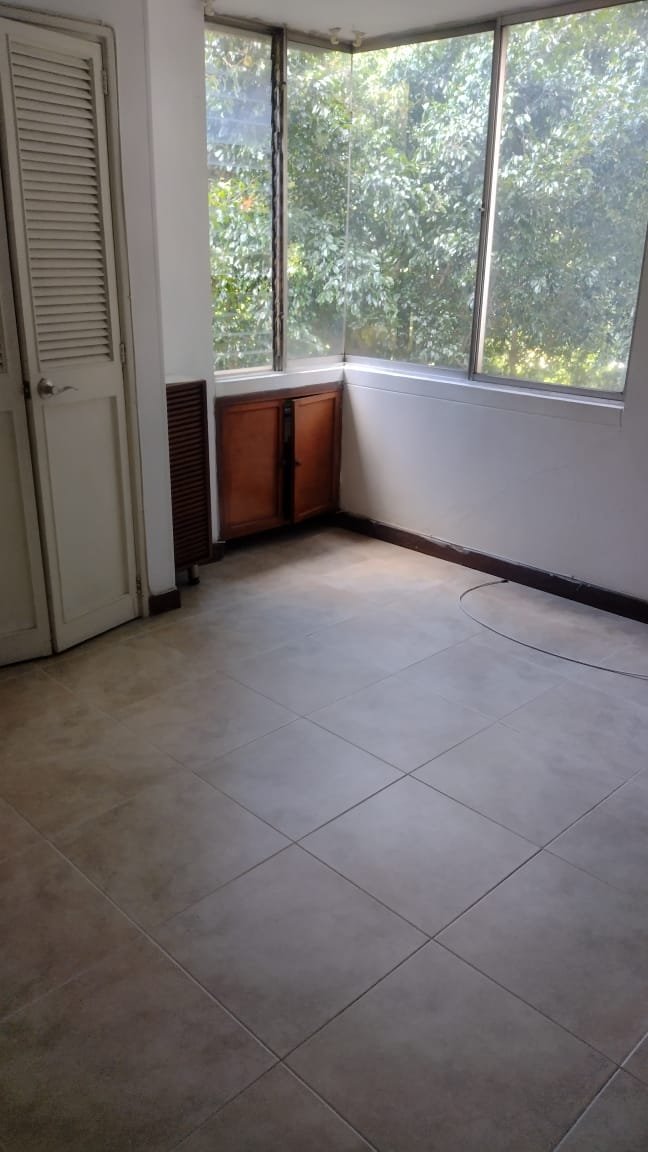 Apartamento en venta en Conquistadores, Medellín – 155 m² reformado con balcón
