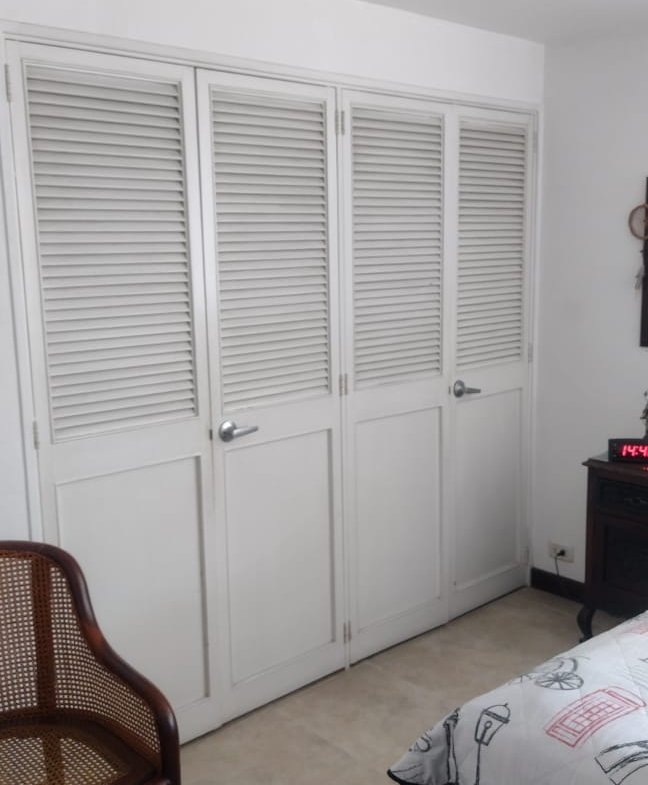 Apartamento en venta en Conquistadores, Medellín – 155 m² reformado con balcón