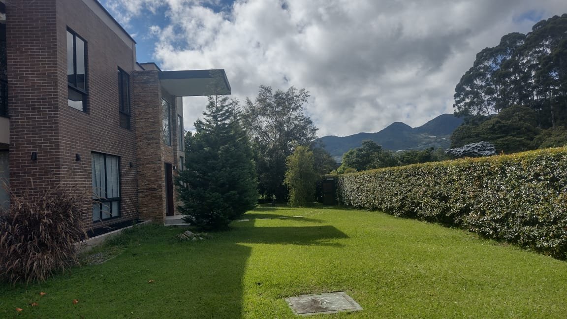Casa finca de lujo en vía San Antonio de Pereira hacia La Ceja
