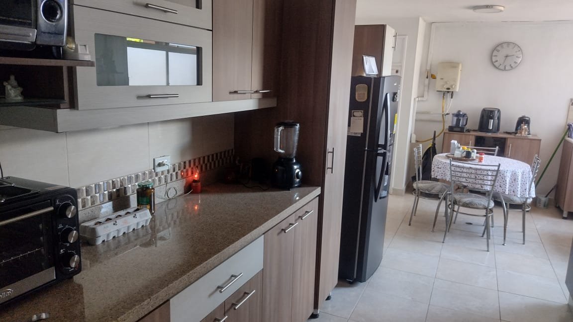 Apartamento en venta en Conquistadores, Medellín – 155 m² reformado con balcón