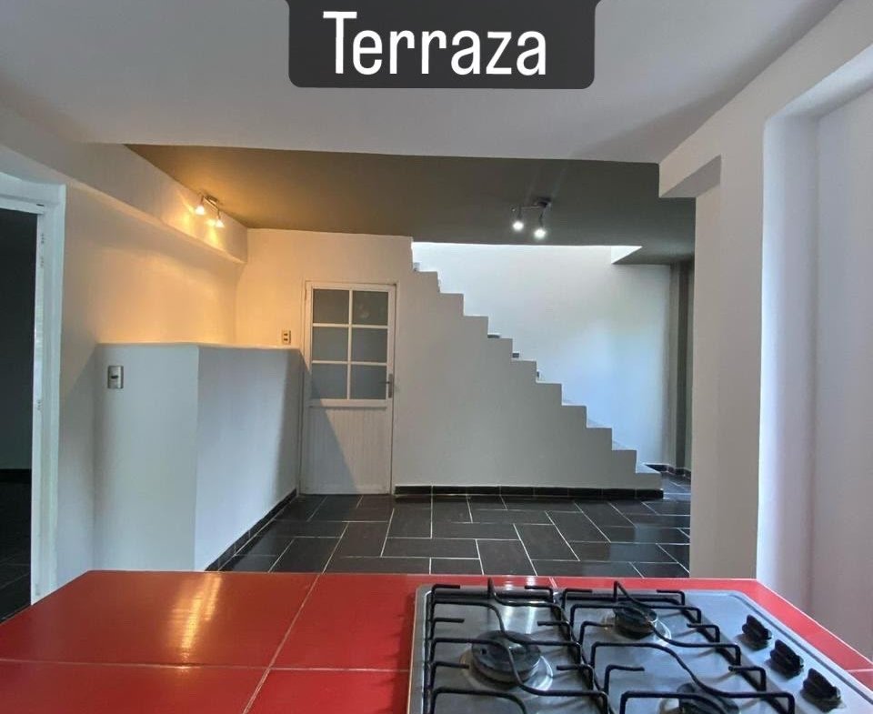Venta Propiedad con Bodega Industrial y 2 Apartamentos en Bucaramanga Barrio Dangond
